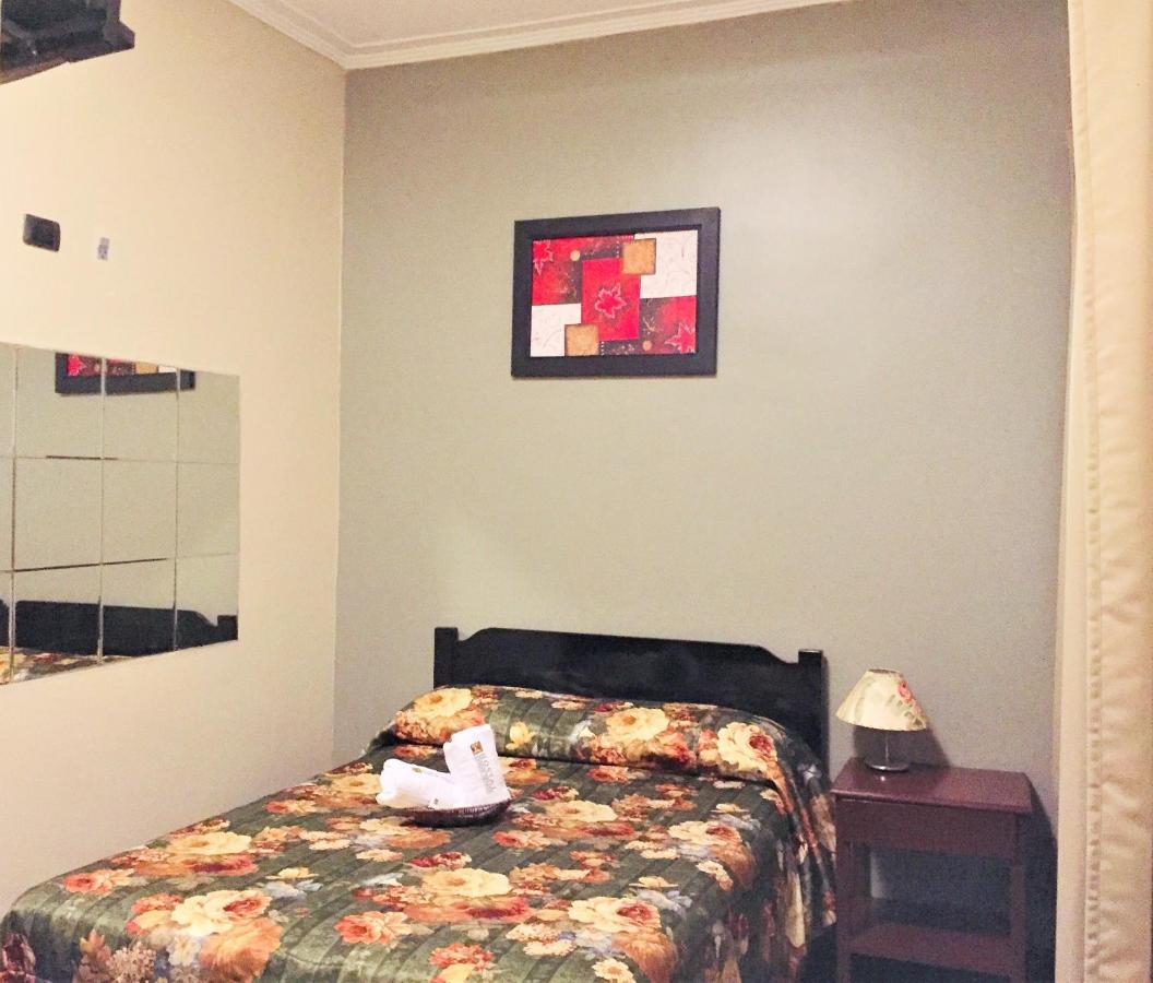 Hostal Carlos Tenaud Λίμα Εξωτερικό φωτογραφία