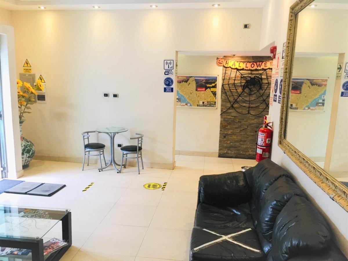 Hostal Carlos Tenaud Λίμα Εξωτερικό φωτογραφία