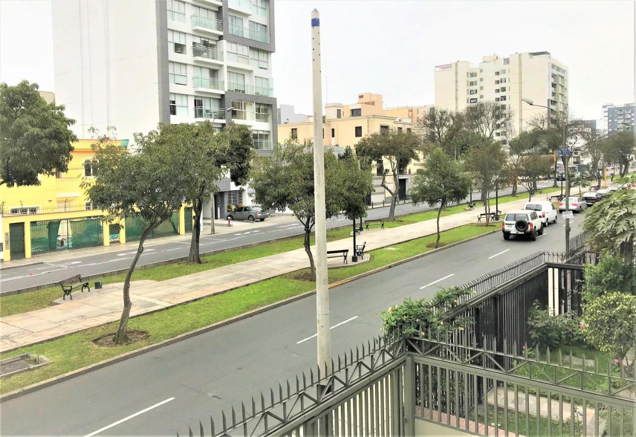 Hostal Carlos Tenaud Λίμα Εξωτερικό φωτογραφία